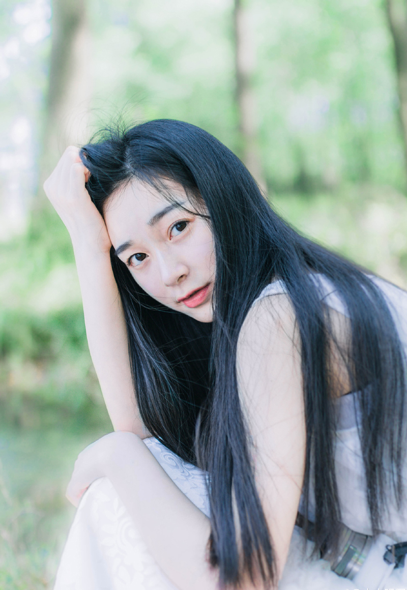 压力是不可避免的，失眠是无可奈何的，所以不要着急，不要烦躁，心平气和地接受。躲不开就接着，晚上睡不着那就白天睡。